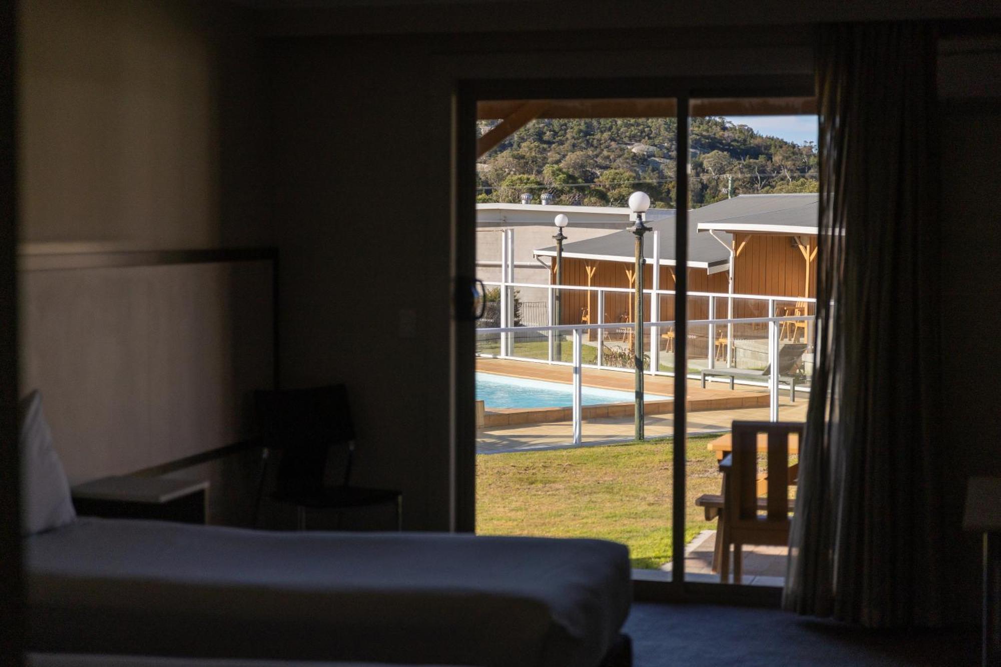Beachfront Bicheno Exterior photo